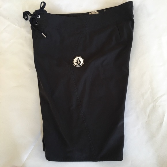 Volcom swim trunks/shorts - Picture 1 of 4